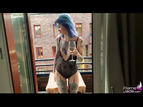 ❤️ Ogromno deklet, ki sesa z grlom in se strastno fuka pod odprtim nebom Sex video na sl.dewporn.ru ️❤